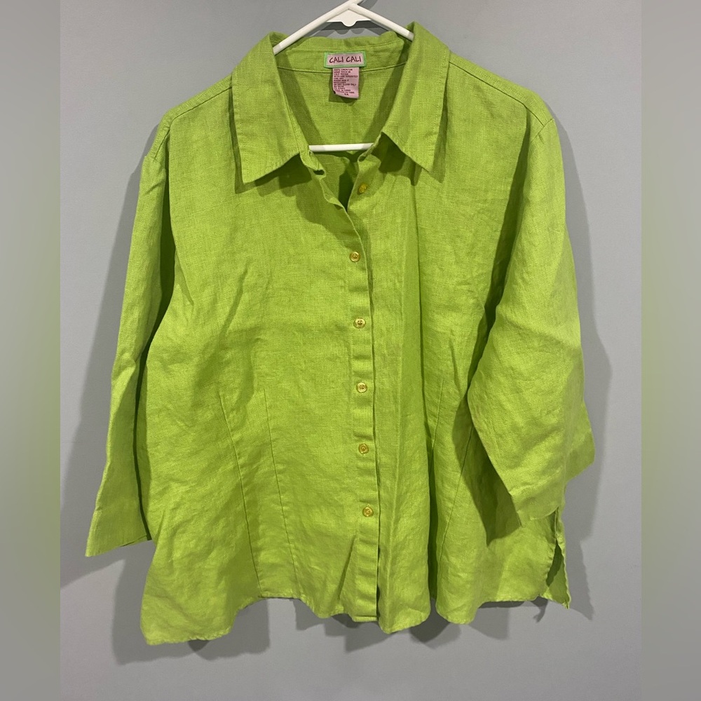 Women’s Linen Blouse